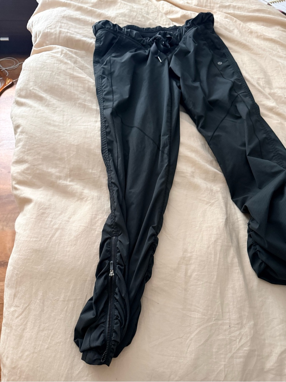lululemon women  Black Jogger Track Pants-8